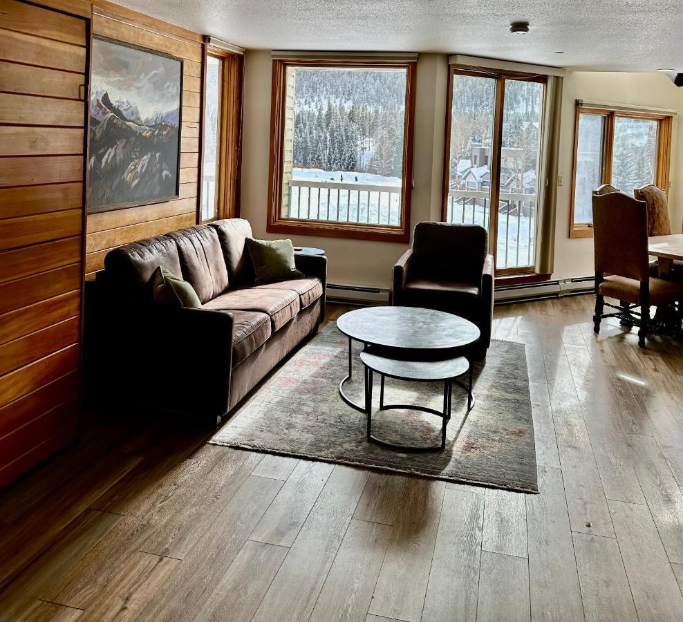 Lakeside Holiday home