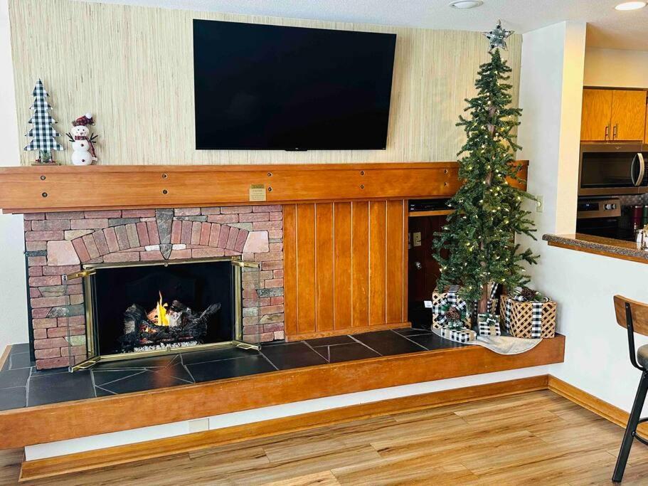 Lakeside Holiday home
